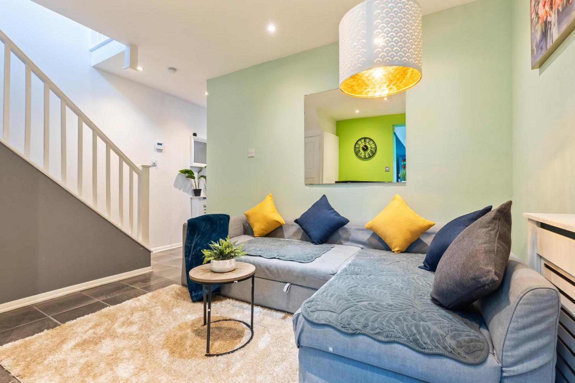 Comfy 4Br House Close To Subway Londen Buitenkant foto