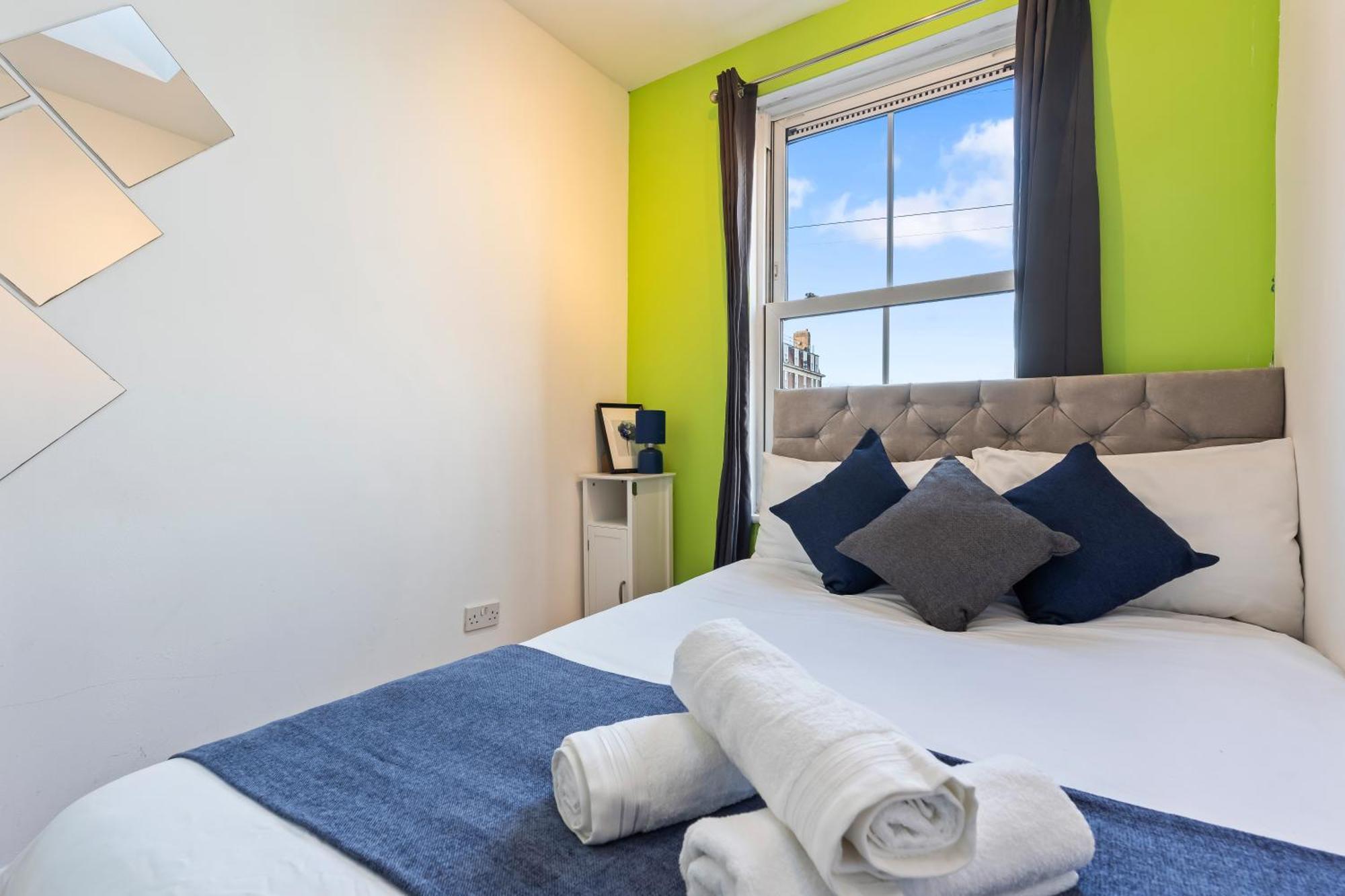 Comfy 4Br House Close To Subway Londen Buitenkant foto