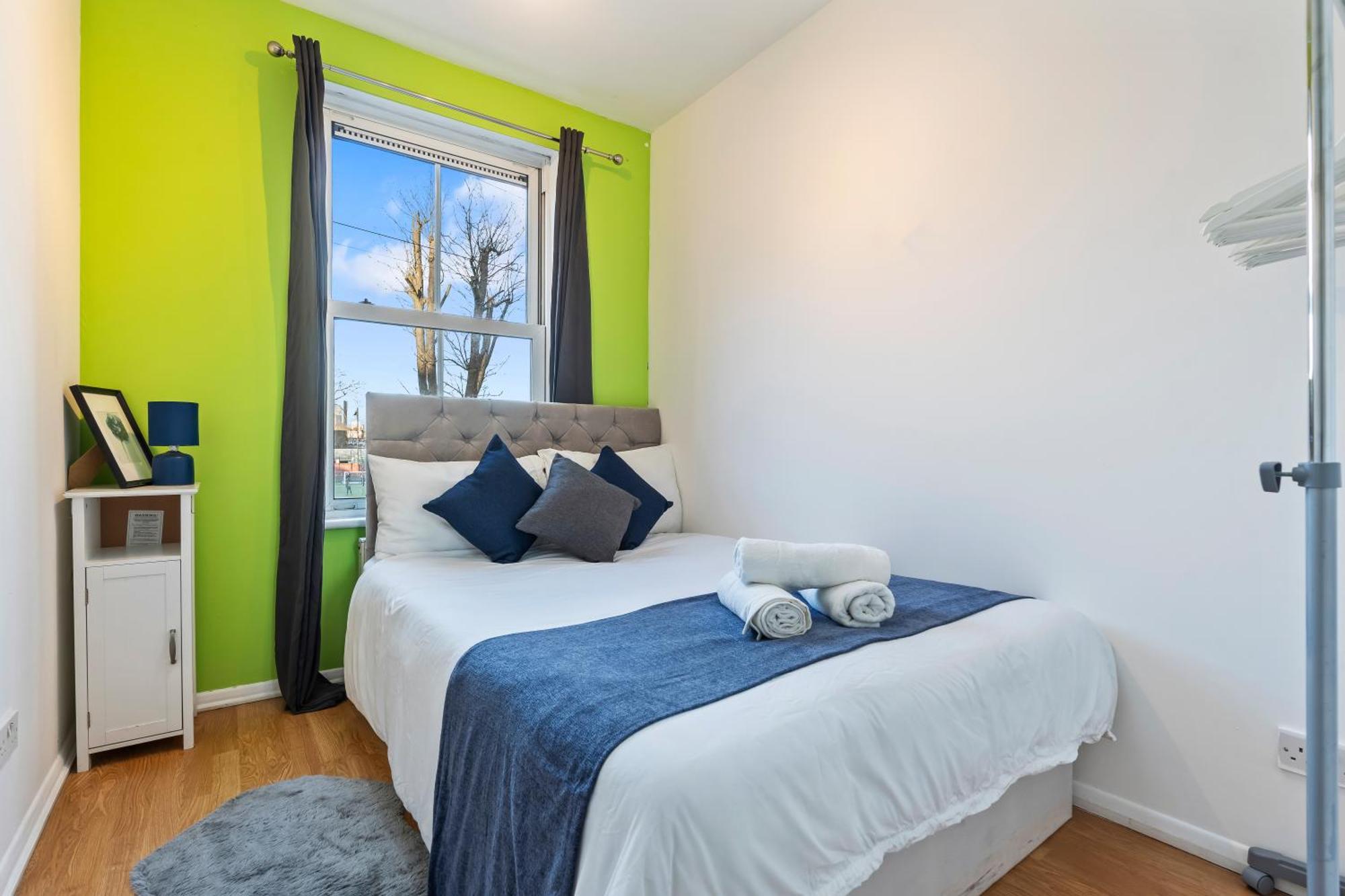 Comfy 4Br House Close To Subway Londen Buitenkant foto